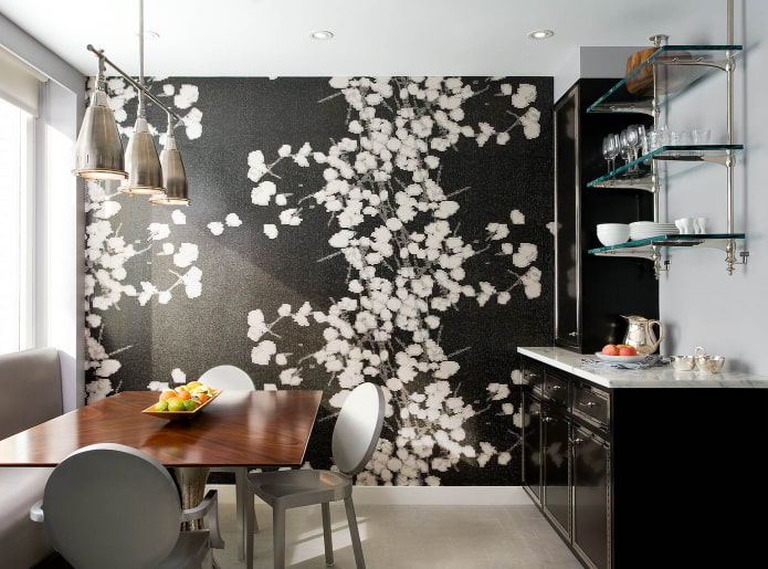 czarno-białe ściany we wnętrzu kuchni