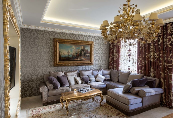 quadro sul muro del soggiorno in stile classico