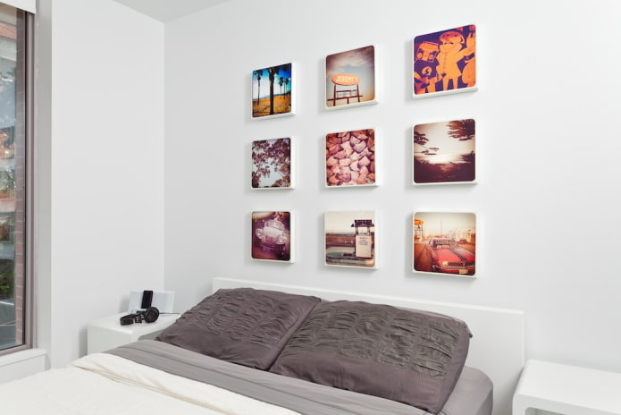 Instagramové obrázky na stene v interiéri
