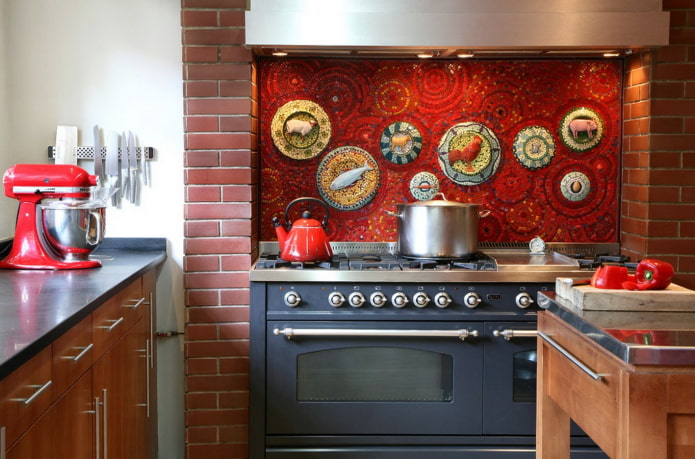 mutfağın iç kısmındaki sobanın üzerinde panel