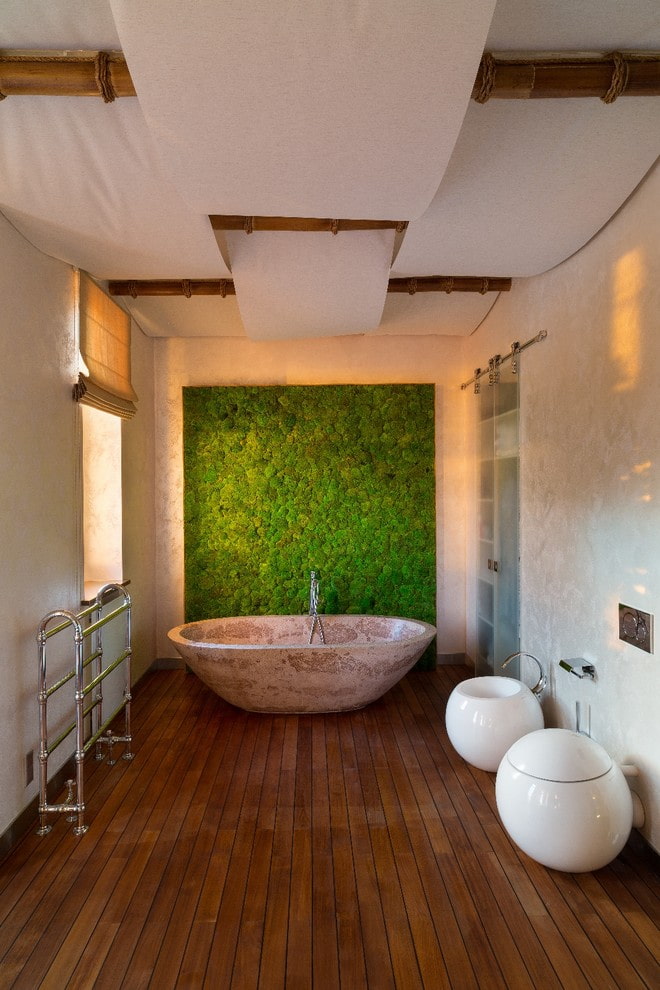 стенен панел във вътрешността на банята