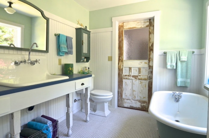 ikääntyneet kylpyhuoneen ovet Provence-tyyliin