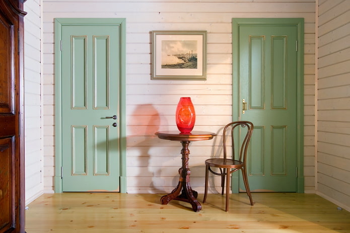 cửa màu xanh lá cây nhạt trong nội thất