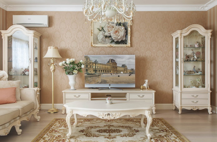 sofabord i klassisk stil