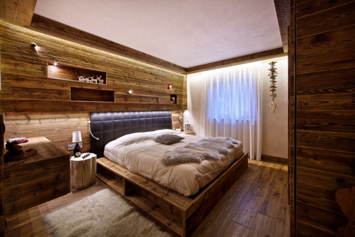 pat din lemn stil cabana
