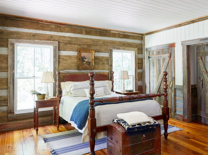 letto in legno in stile country