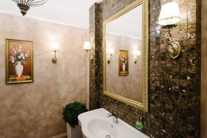 kamenná mozaika v interiéru koupelny