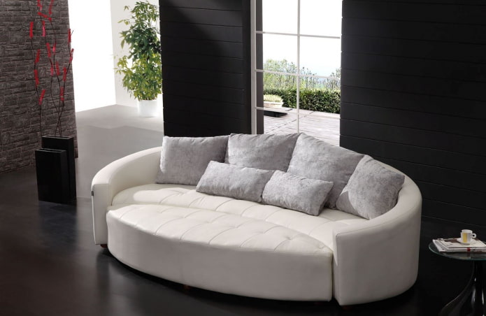 ovali sulankstoma sofa interjere