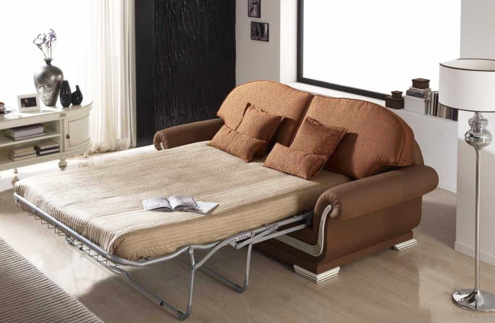 πτυσσόμενος καναπές με απαλή πλάτη στο εσωτερικό