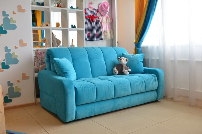πτυσσόμενος καναπές στο παιδικό δωμάτιο