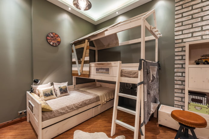 מיטת פינת קומותיים בחדר הילדים