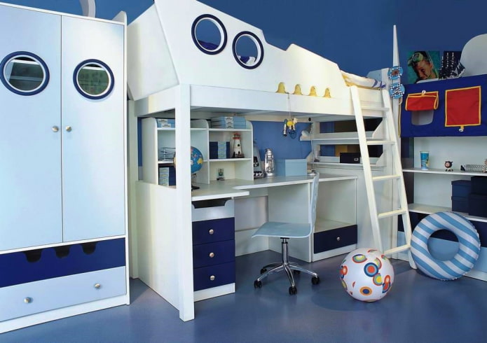 двуетажен модел в детска стая в морски стил