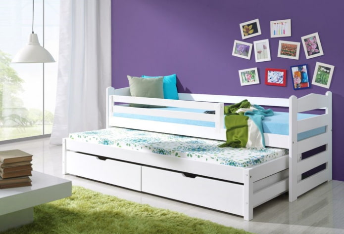 מיטת מיטת קומות מיטת קומותיים בחדר הילדים