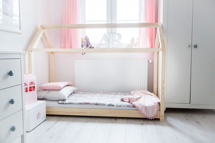 łóżko w formie domu w stylu skandynawskim