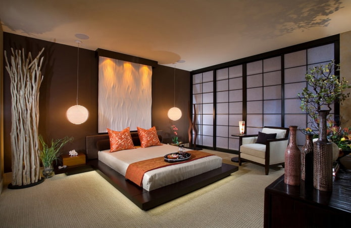 seng i interiøret i orientalsk stil