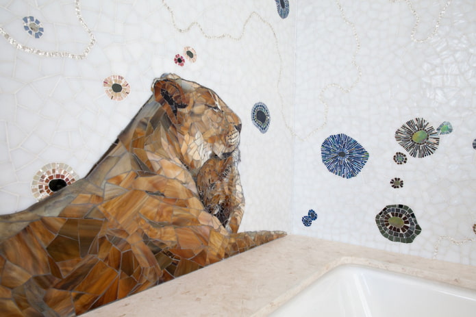 mozaikové zvířecí obrazy v interiéru