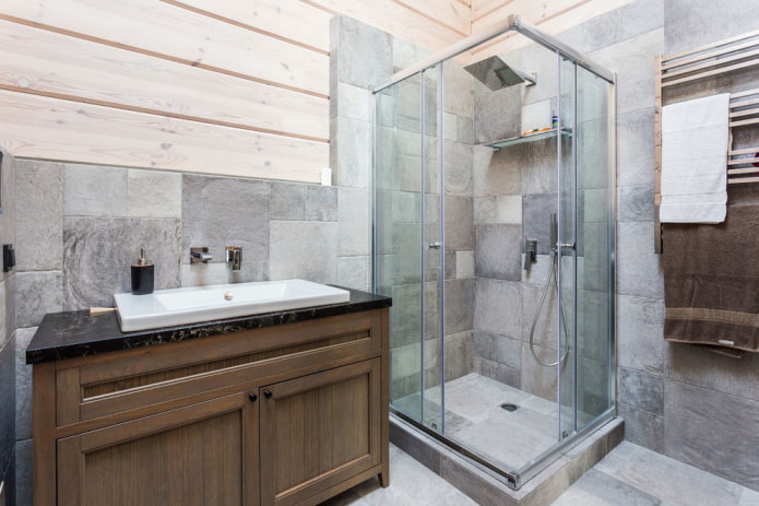 iç duş odasında beton efektli karolar