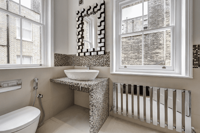 blat mozaikowy w łazience