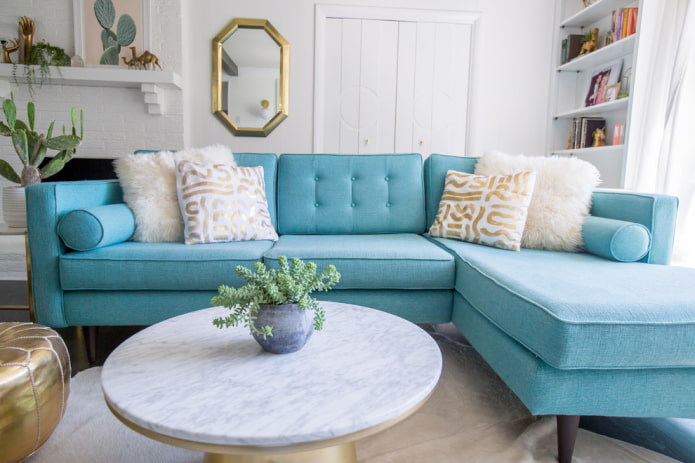 ghế sofa màu xanh trong nội thất