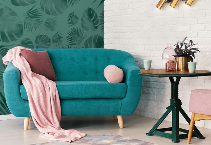 ghế sofa màu xanh ngọc kết hợp với kẻ sọc