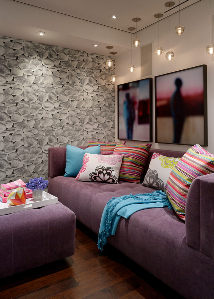 violetinė sofa