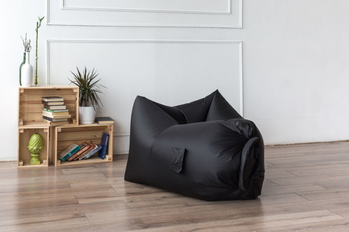 pouf inflable a l'interior