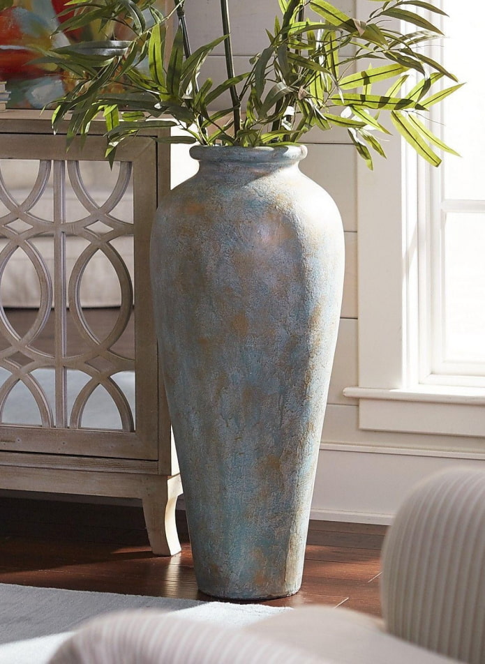 vaza de pardoseala din piatra decorativa