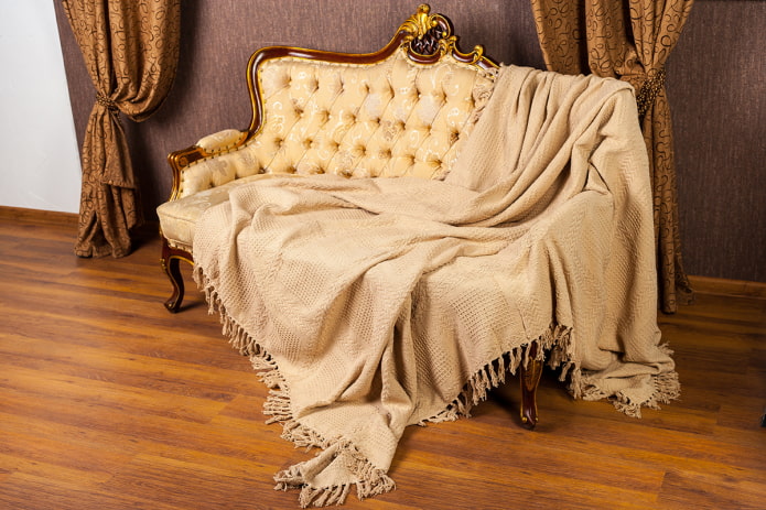 покривало за диван в класически стил