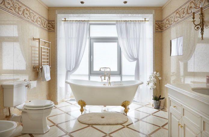 plytelės vonios interjere klasikinio stiliaus