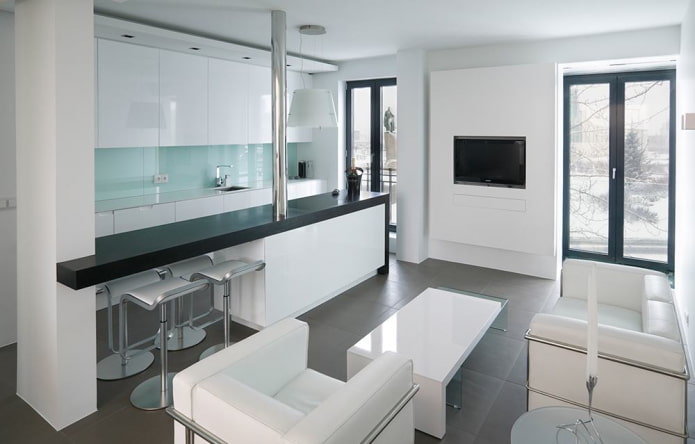 interieurontwerp van de keuken-studio in de stijl van minimalisme