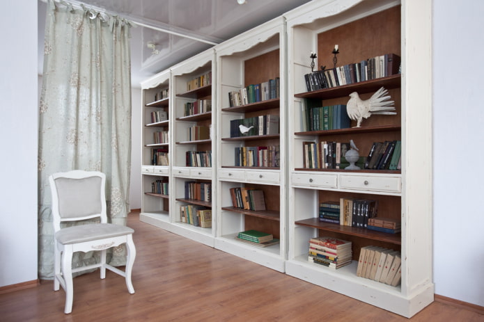 librerie all'interno in stile provenzale