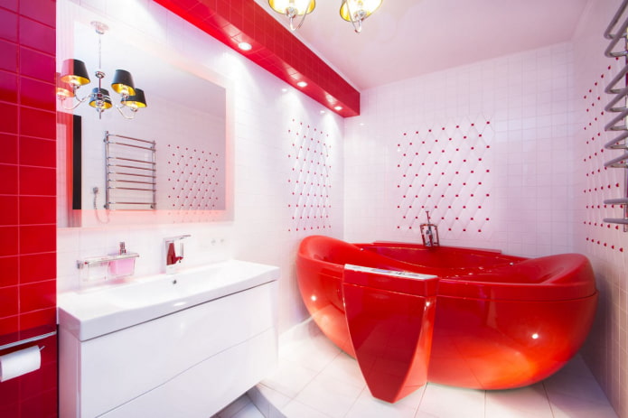 kylpyhuone punaisilla ja valkoisilla sävyillä