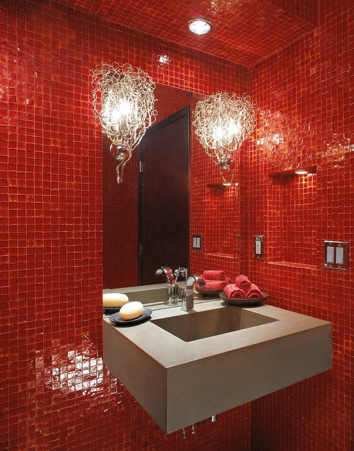 badeværelse møbler i nuancer af rødt