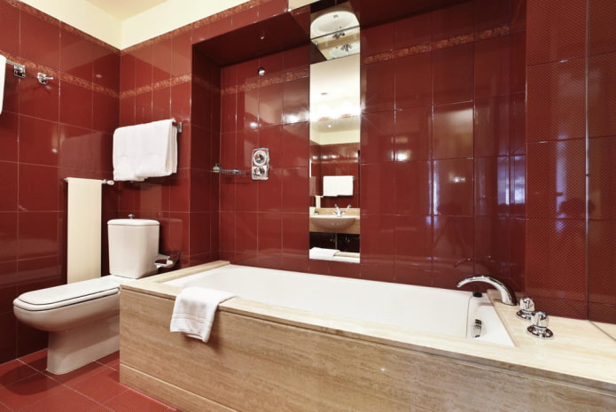 kylpyhuone punaisissa sävyissä