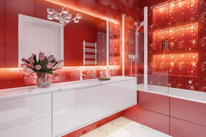 rode tegels in de badkamer