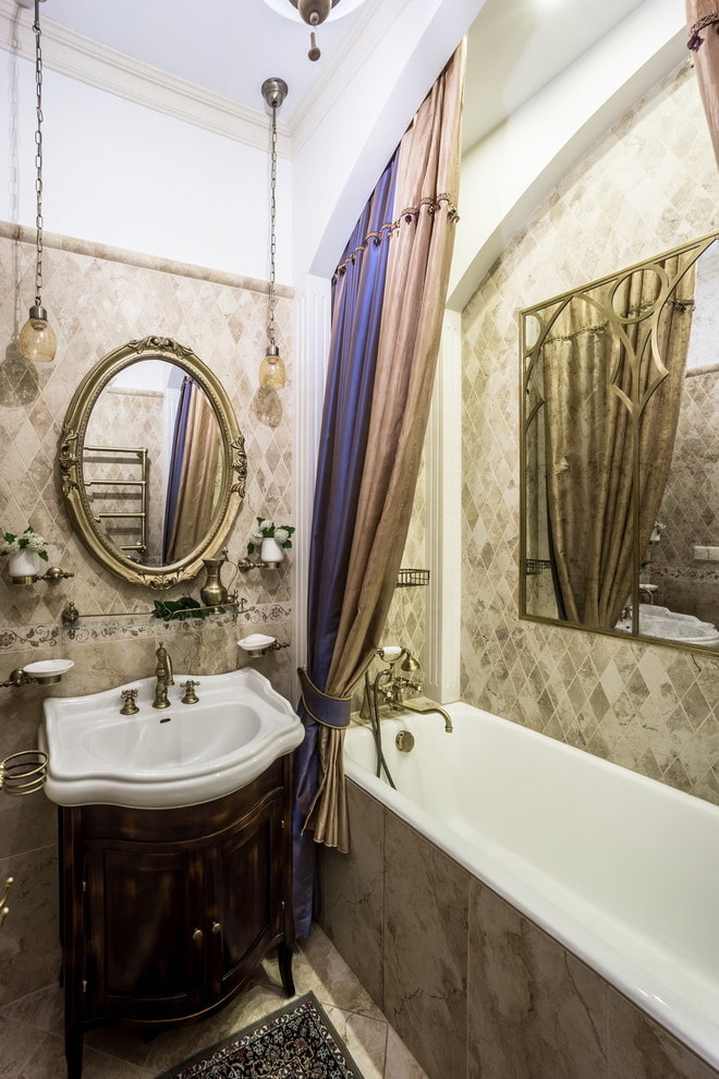 décoration de salle de bain dans un style classique