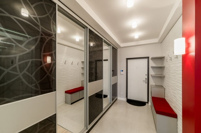 100 karelik bir dairenin iç kısmında koridor tasarımı