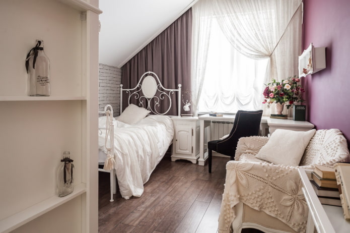 Provence tarzında bir genç kız için yatak odası