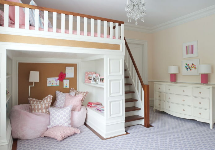 genç bir kız için iki katlı bir yatak odası tasarımı