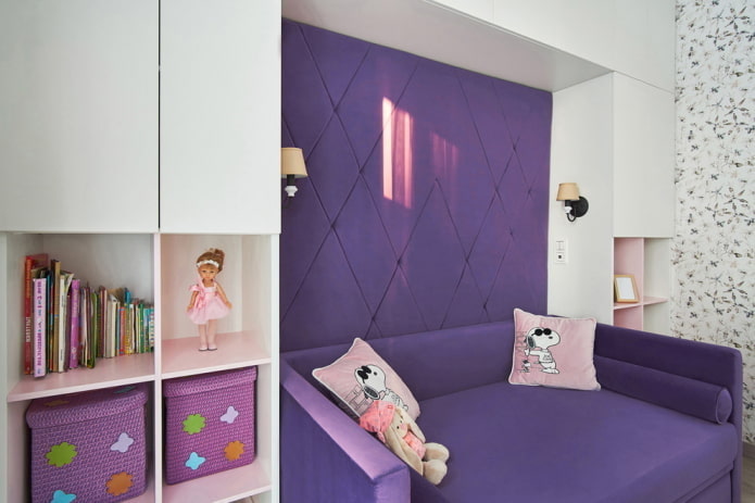 Виолетова и бяла детска стая