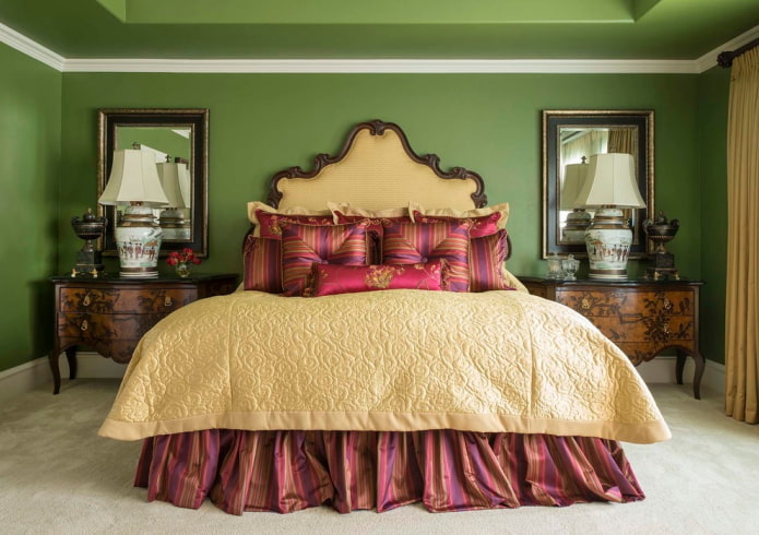 الأثاث في داخل غرفة النوم بألوان خضراء