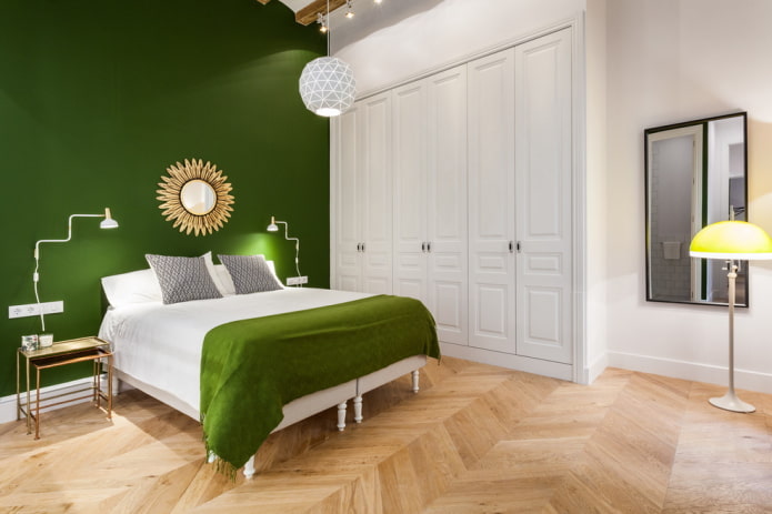 mobilier în interiorul dormitorului în tonuri verzi