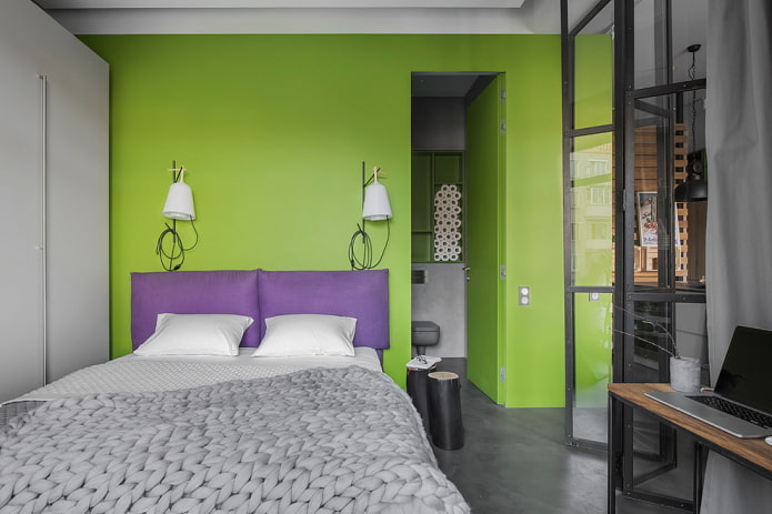 farvekombination i det indre af soveværelset i grønne toner