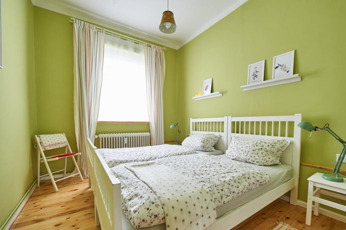 bahagian dalam bilik tidur dengan warna hijau muda