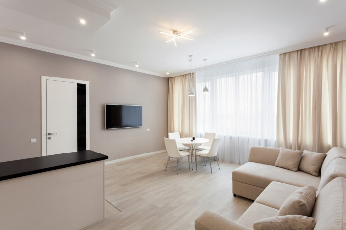 interiér obývacího pokoje v bílých a béžových odstínech