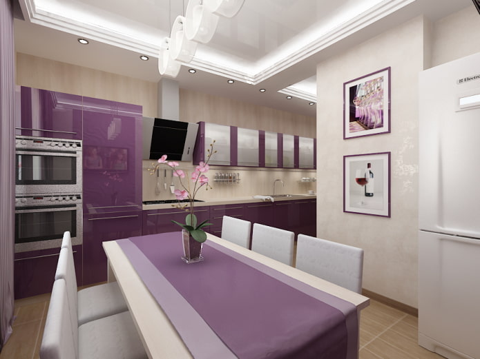 virtuves interjers violetos toņos