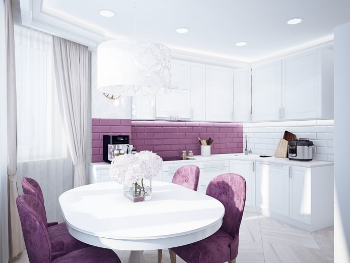 violetinių tonų virtuvės interjeras