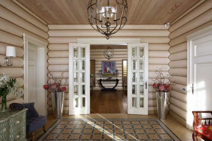 design del corridoio all'interno di una casa di tronchi