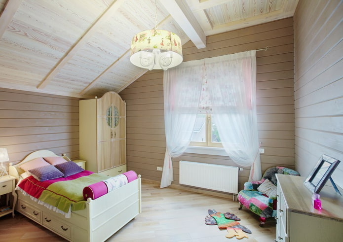 thiết kế của một nhà trẻ trong nội thất của một ngôi nhà gỗ