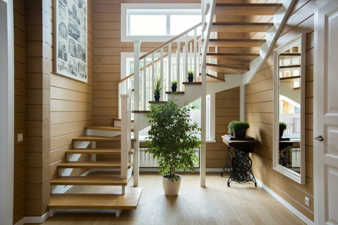 צורות של מדרגות בחלק הפנימי של הבית